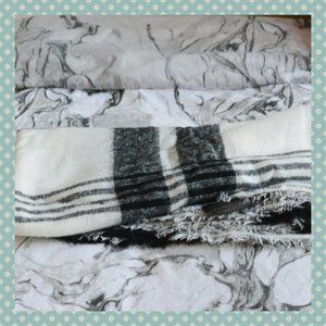Zara Black and White Blanket Scarf